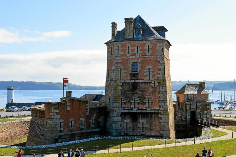 Maison Proche Du Bourg De Crozon Et Des Plages De Morgat エクステリア 写真